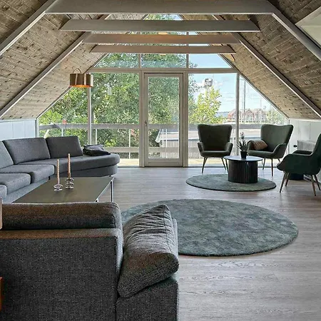 Cozy In With Wifi